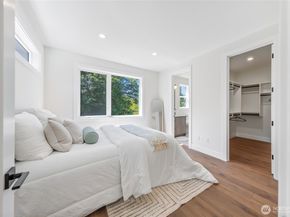 10204 NE 43rd Street, Kirkland WA 98033