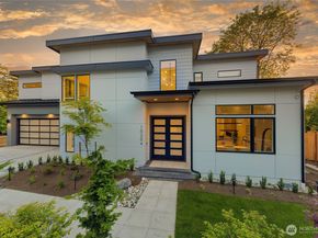 10204 NE 43rd Street, Kirkland WA 98033