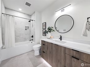 10204 NE 43rd Street, Kirkland WA 98033