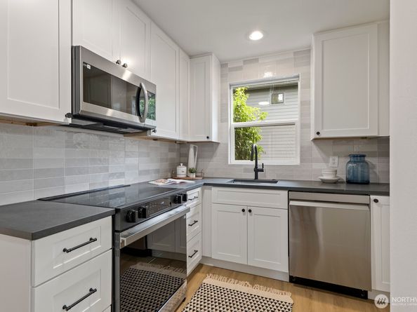3539 NE 88th Street A, Seattle WA 98115