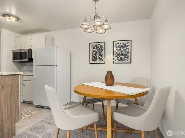 19428 Aurora Avenue N 427, Shoreline WA 98133