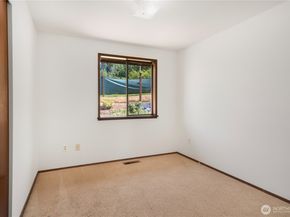 18552 15th Loop NE, Poulsbo WA 98370