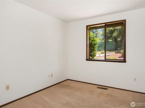 18552 15th Loop NE, Poulsbo WA 98370