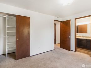 18552 15th Loop NE, Poulsbo WA 98370
