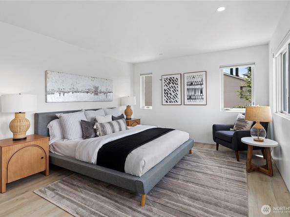 6304 Lakeview Drive, Kirkland WA 98033
