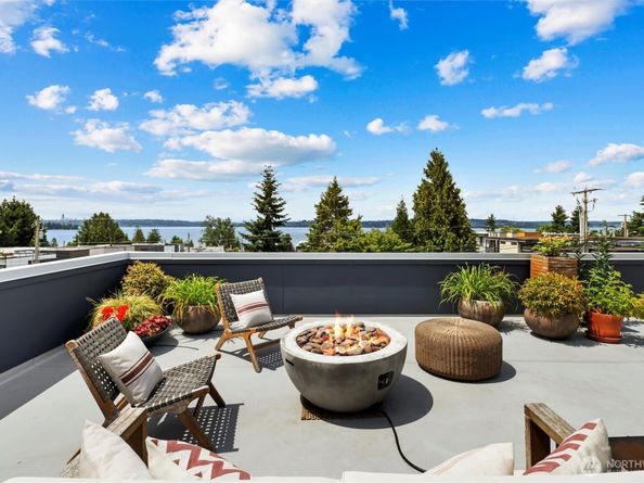 6304 Lakeview Drive, Kirkland WA 98033