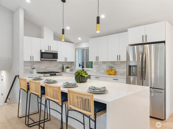 12804 NE 139th Court, Kirkland WA 98034