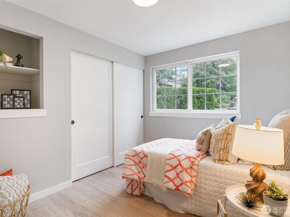 12804 NE 139th Court, Kirkland WA 98034