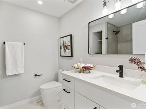 12804 NE 139th Court, Kirkland WA 98034