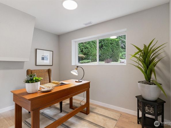 12804 NE 139th Court, Kirkland WA 98034