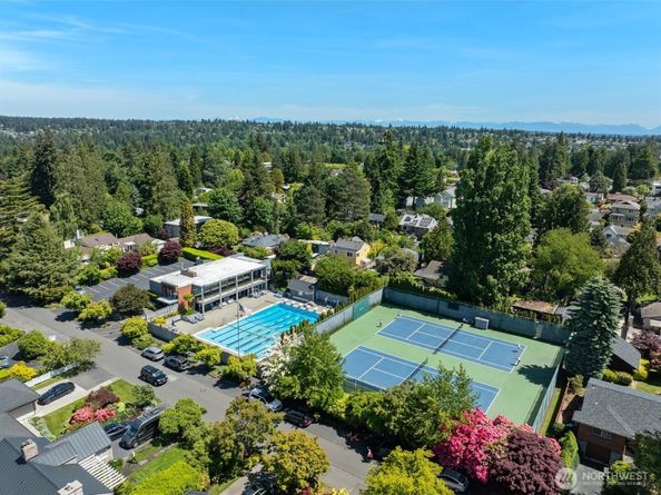 10718 12th Avenue NW, Seattle WA 98177