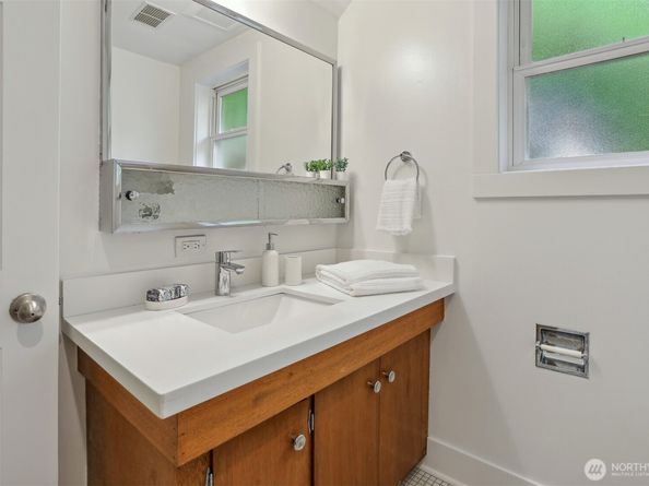10718 12th Avenue NW, Seattle WA 98177