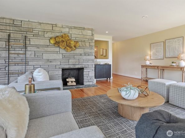 10718 12th Avenue NW, Seattle WA 98177