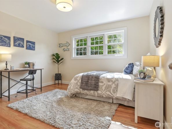 10718 12th Avenue NW, Seattle WA 98177