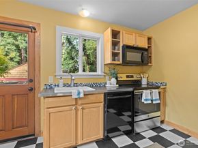 13527 23rd Avenue NE, Seattle WA 98125