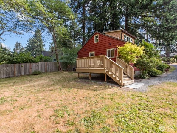 13527 23rd Avenue NE, Seattle WA 98125