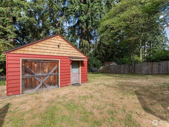 13527 23rd Avenue NE, Seattle WA 98125