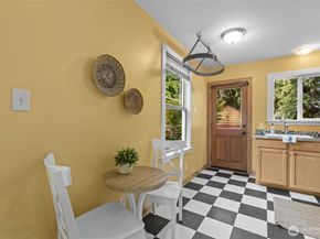 13527 23rd Avenue NE, Seattle WA 98125