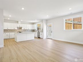 328 182ND Place SE, Bothell WA 98012