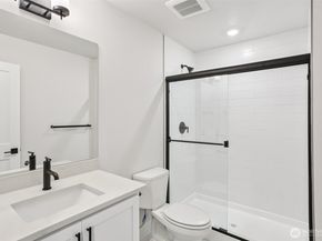 328 182ND Place SE, Bothell WA 98012