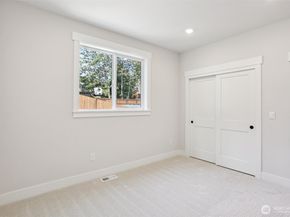 328 182ND Place SE, Bothell WA 98012