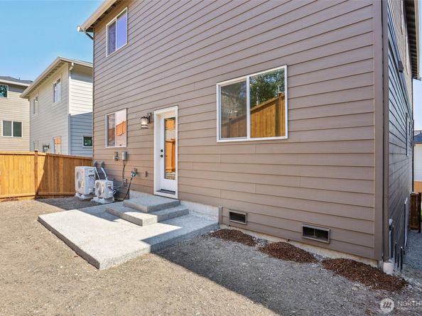 328 182ND Place SE, Bothell WA 98012