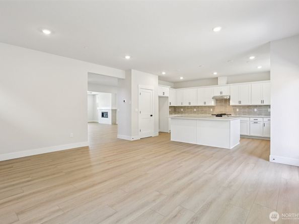 328 182ND Place SE, Bothell WA 98012