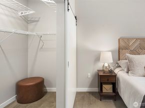 1085 103rd Avenue NE 312, Bellevue WA 98004
