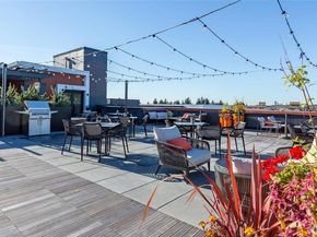 1085 103rd Avenue NE 312, Bellevue WA 98004
