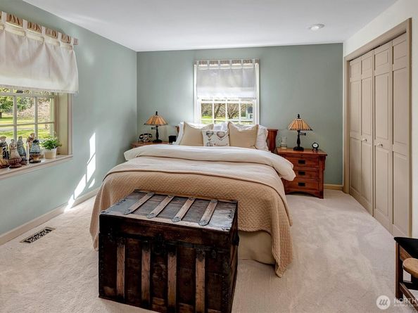 14707 Bear Creek Lane NE, Woodinville WA 98077