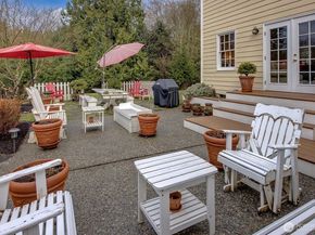 14707 Bear Creek Lane NE, Woodinville WA 98077