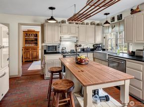 14707 Bear Creek Lane NE, Woodinville WA 98077