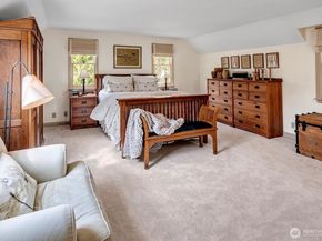 14707 Bear Creek Lane NE, Woodinville WA 98077