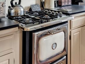 14707 Bear Creek Lane NE, Woodinville WA 98077