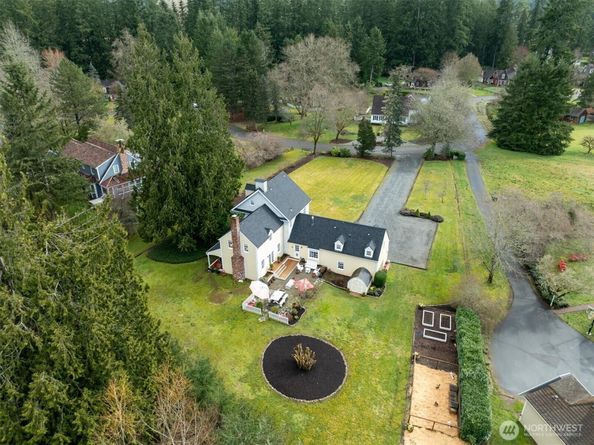 14707 Bear Creek Lane NE, Woodinville WA 98077