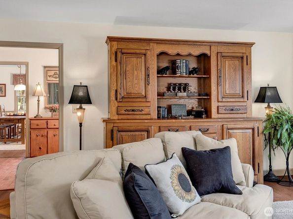 14707 Bear Creek Lane NE, Woodinville WA 98077