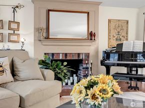 14707 Bear Creek Lane NE, Woodinville WA 98077