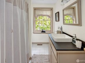 14707 Bear Creek Lane NE, Woodinville WA 98077