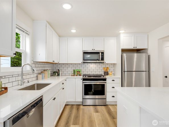 7737 21st Avenue NW A & B, Seattle WA 98117