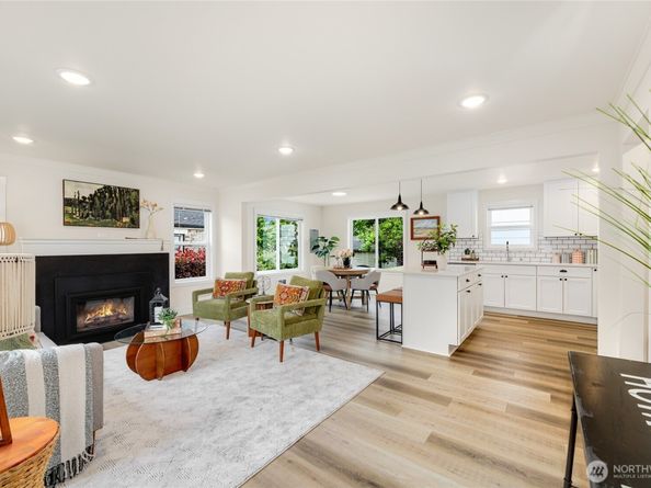 7737 21st Avenue NW A & B, Seattle WA 98117