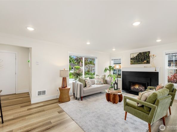 7737 21st Avenue NW A & B, Seattle WA 98117