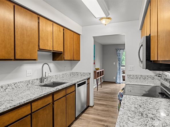 8516 196th Street SW 311, Edmonds WA 98026