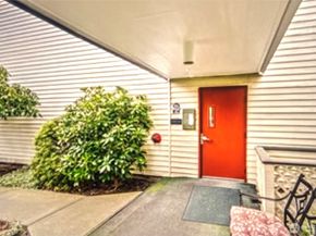 8516 196th Street SW 311, Edmonds WA 98026
