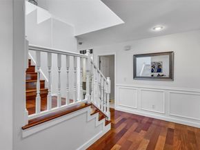 1734 Ilwaco Avenue NE, Renton WA 98059