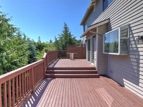 1734 Ilwaco Avenue NE, Renton WA 98059