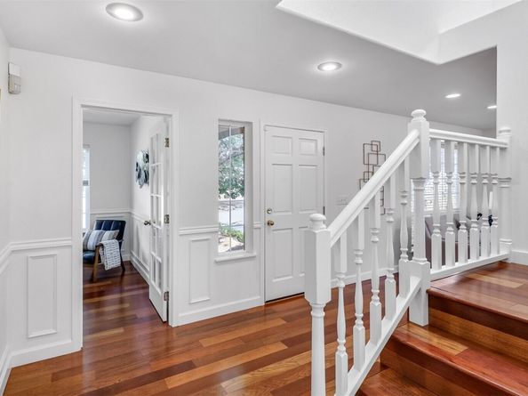 1734 Ilwaco Avenue NE, Renton WA 98059