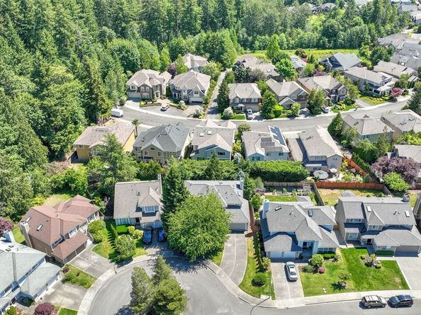1734 Ilwaco Avenue NE, Renton WA 98059