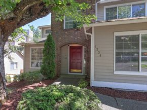 1734 Ilwaco Avenue NE, Renton WA 98059