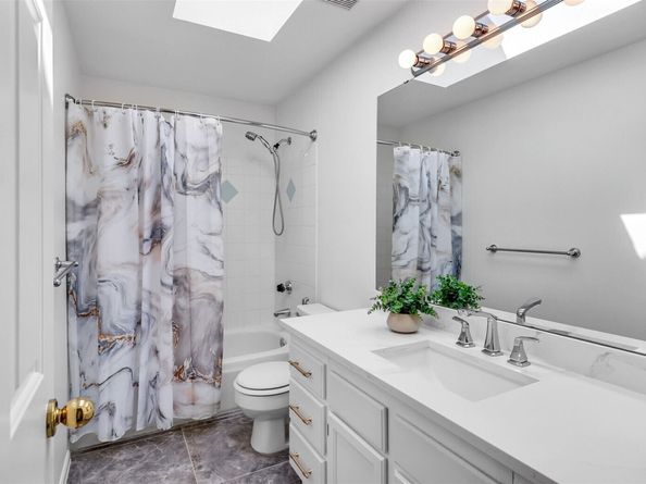 1734 Ilwaco Avenue NE, Renton WA 98059