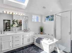 1734 Ilwaco Avenue NE, Renton WA 98059